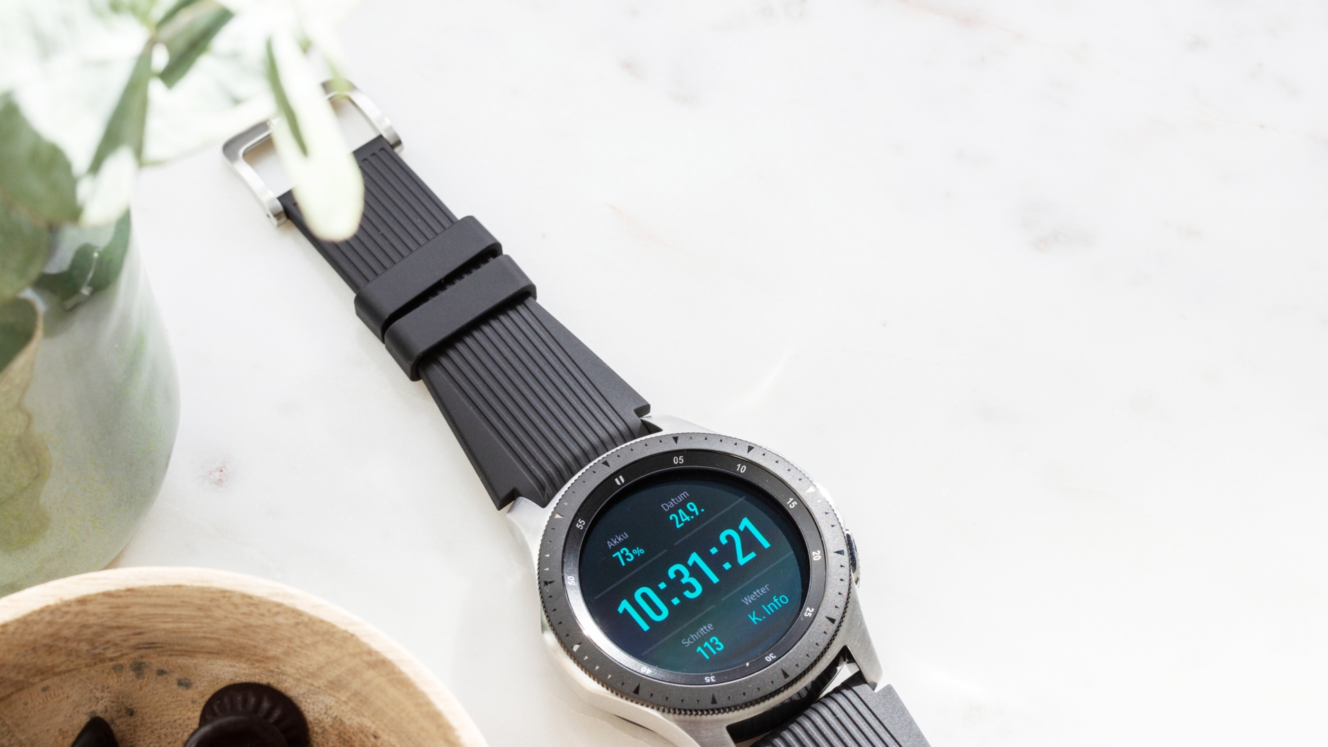 Samsung Galaxy Watch vs. Gear S3 So unterscheiden sich die beiden Uhren CURVED