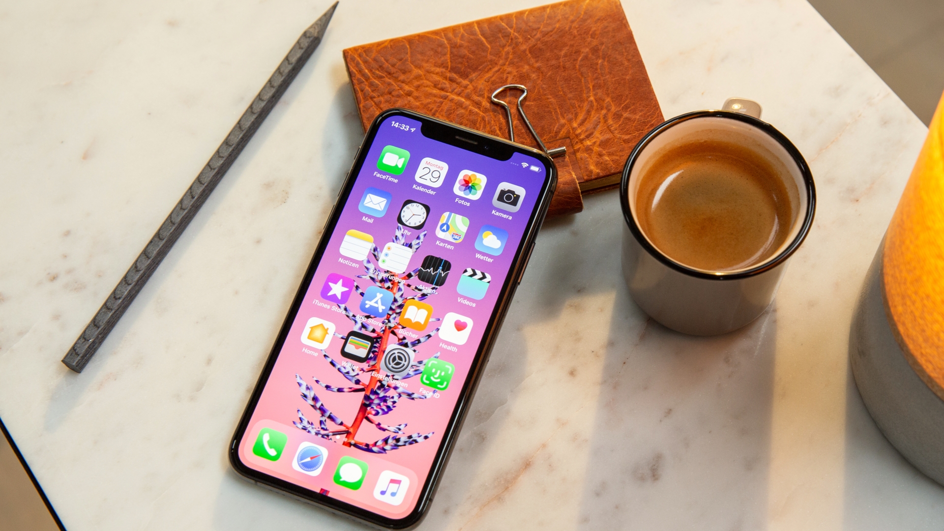 Apple iPhone Xs Apple iPhone Xs