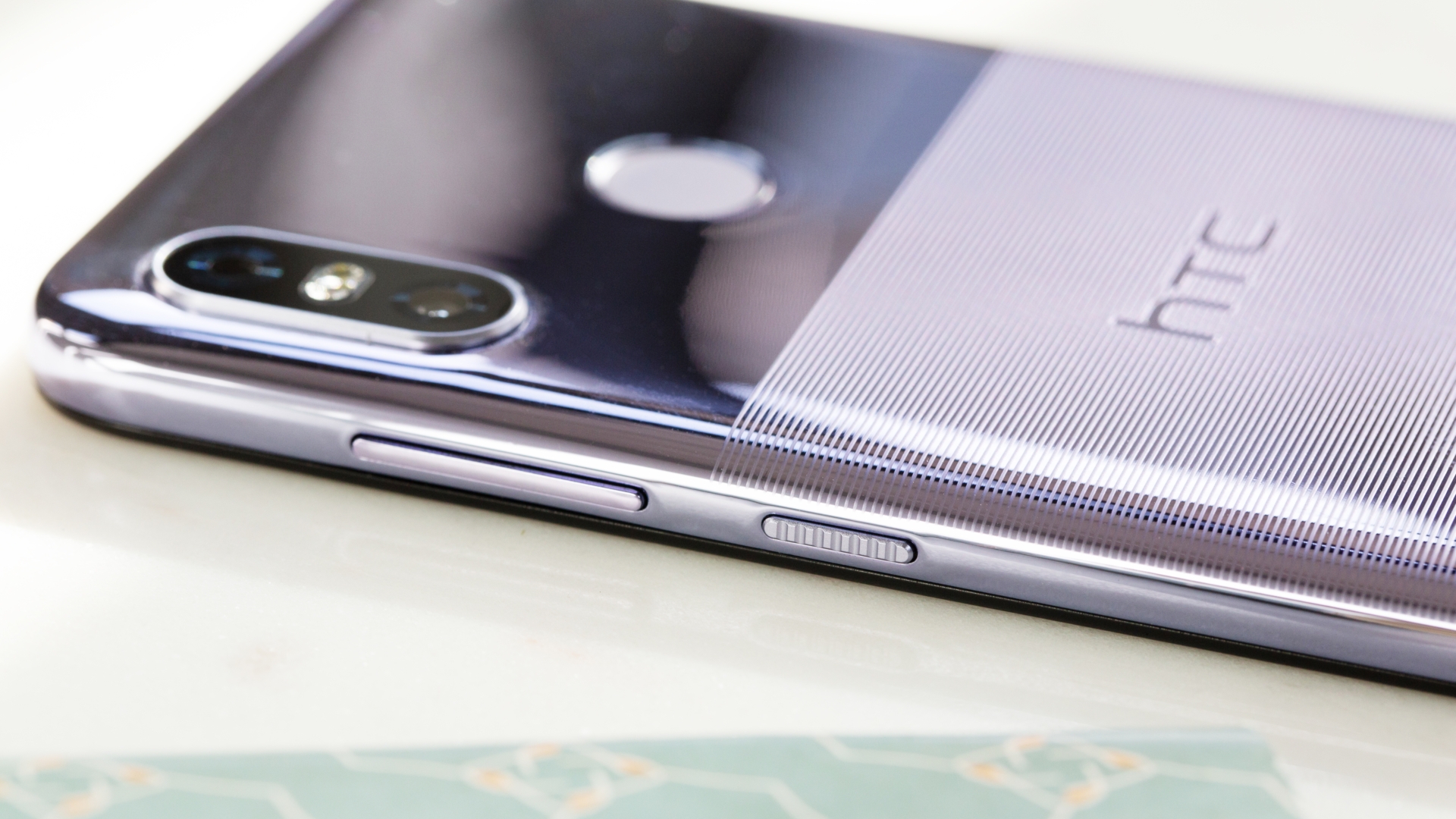 HTC U12 Life HTC U12 Life