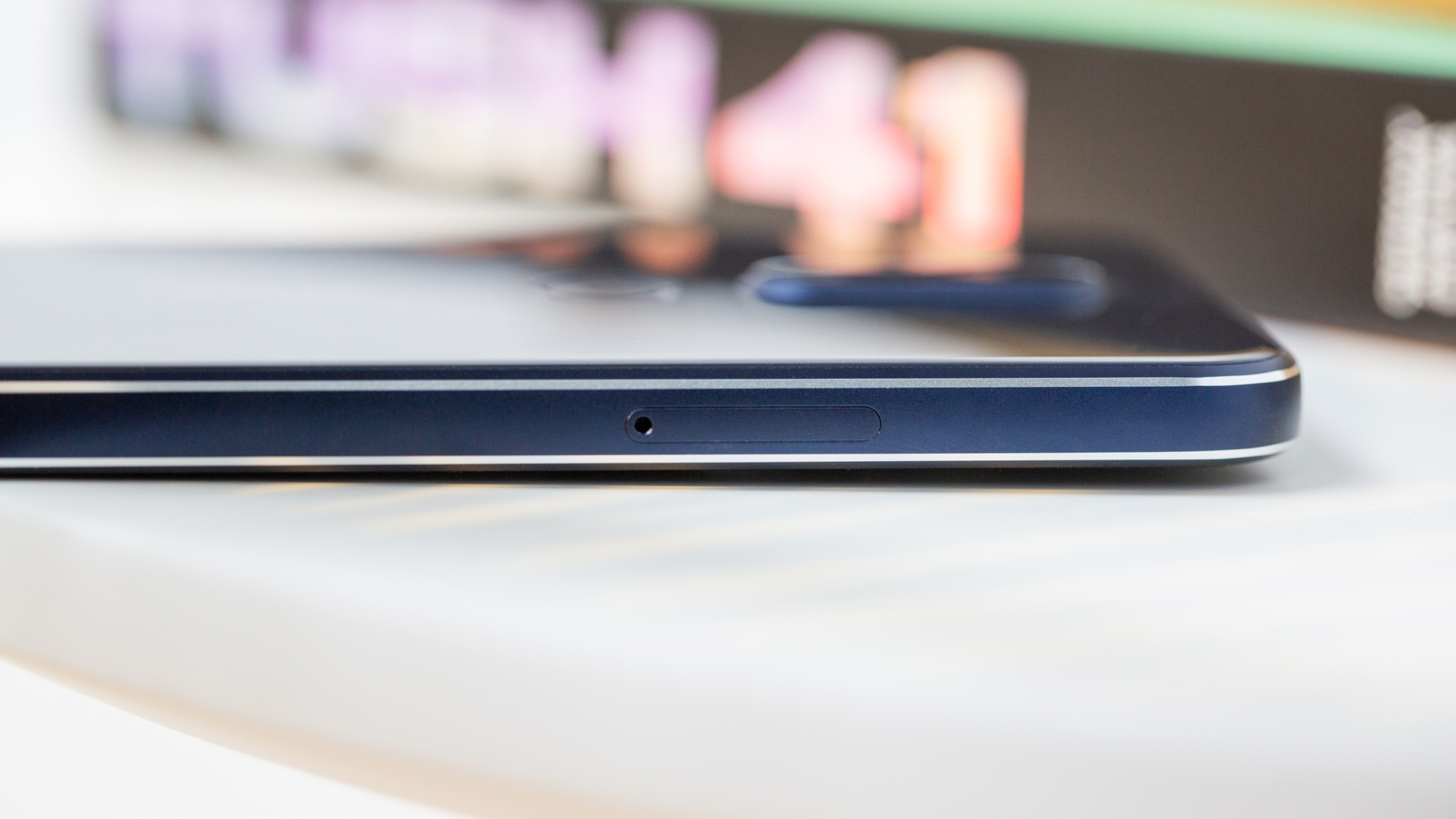 Nokia 7.1 Nokia 7.1 von der Seite