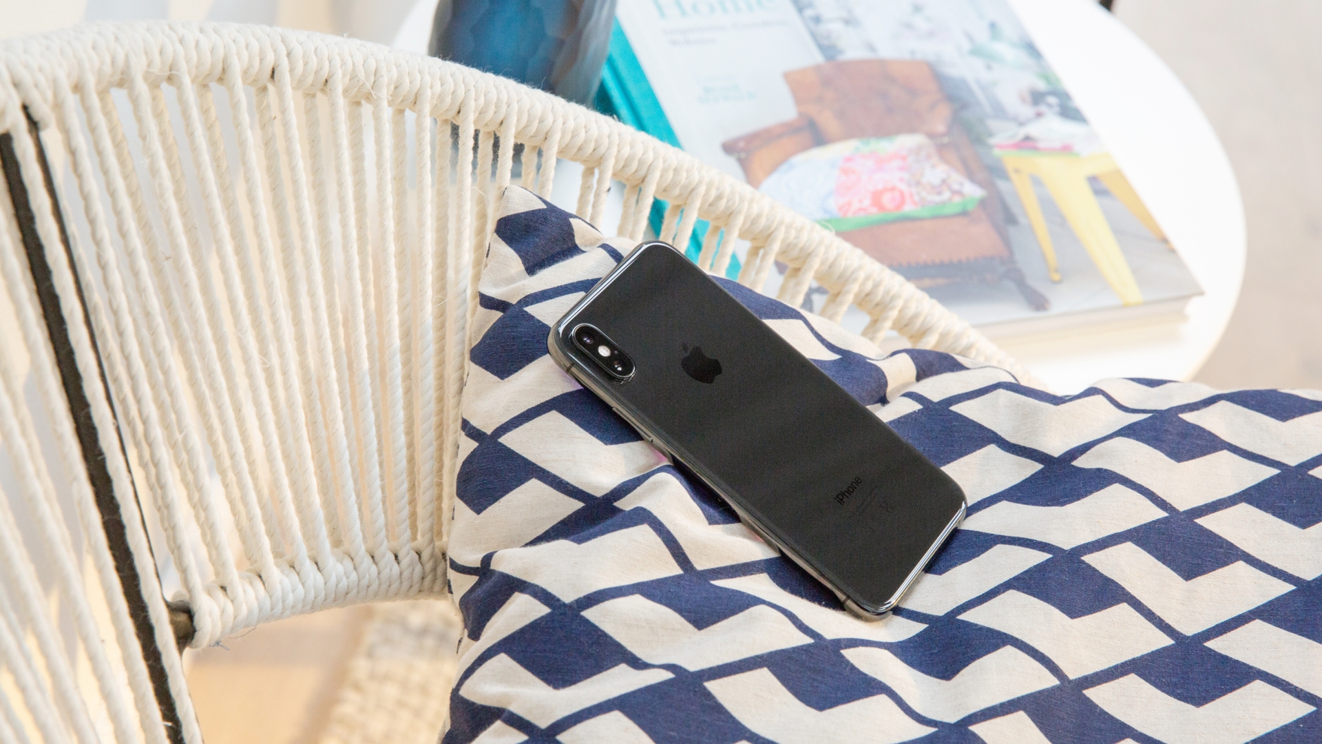 Apple iPhone Xs Apple iPhone Xs