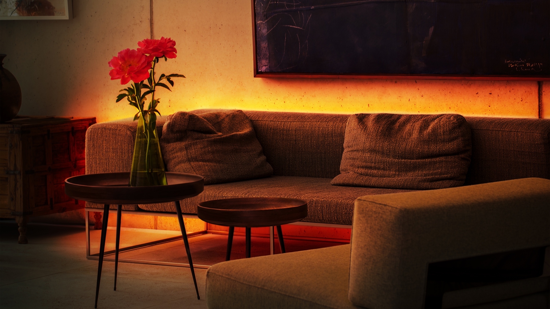 Eve Light Strip Eve Light Strip beleuchtet das Wohnzimmer sonnig gelb