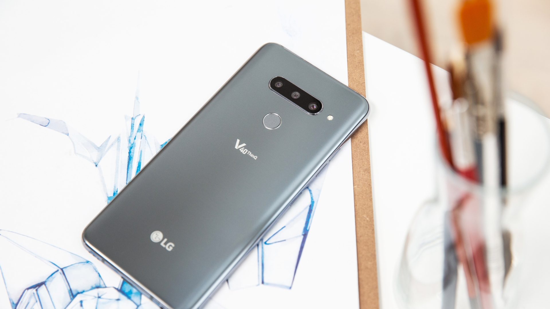 LG V40