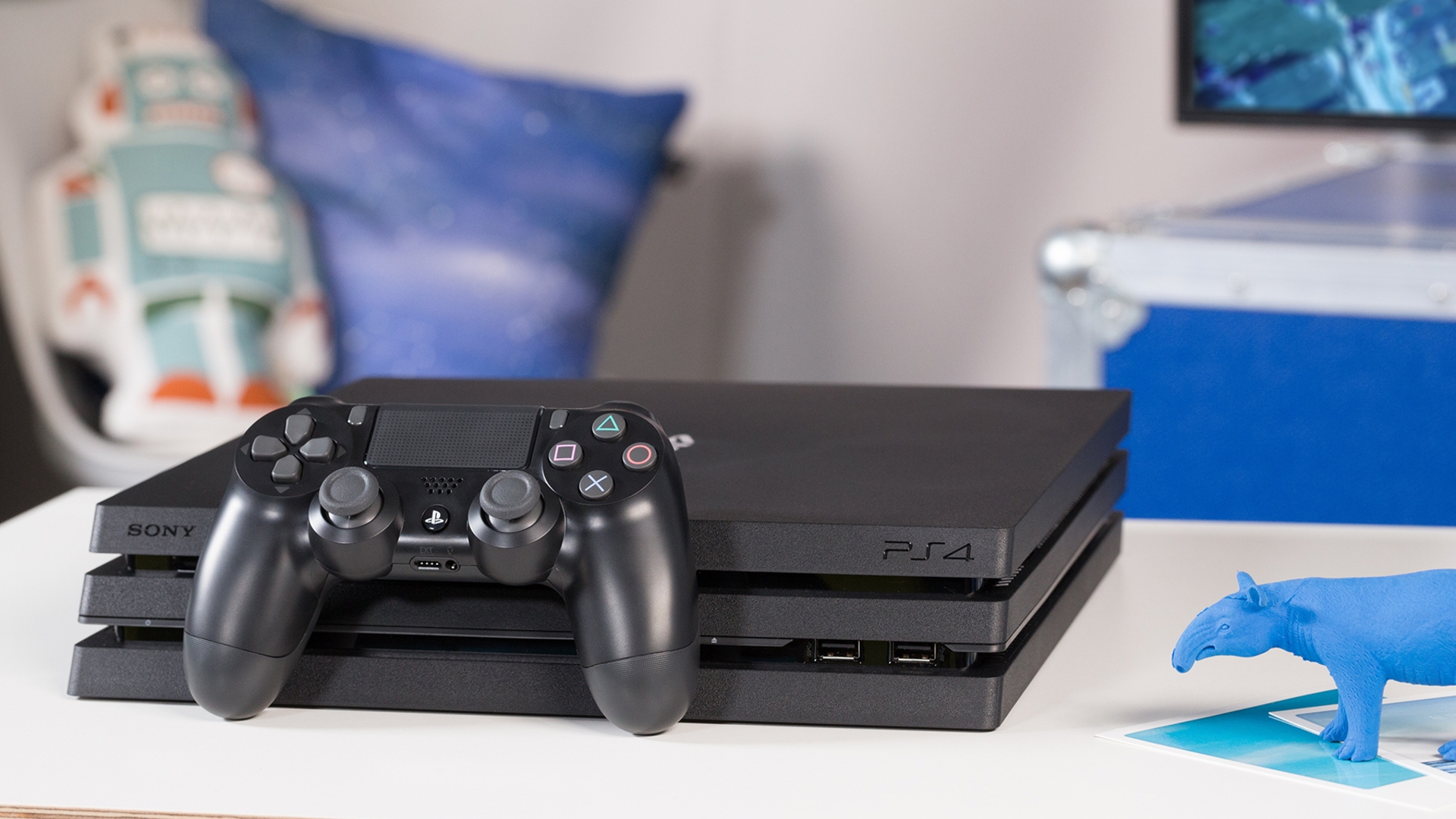 PlayStation 4 Pro mit PlayStation Plus