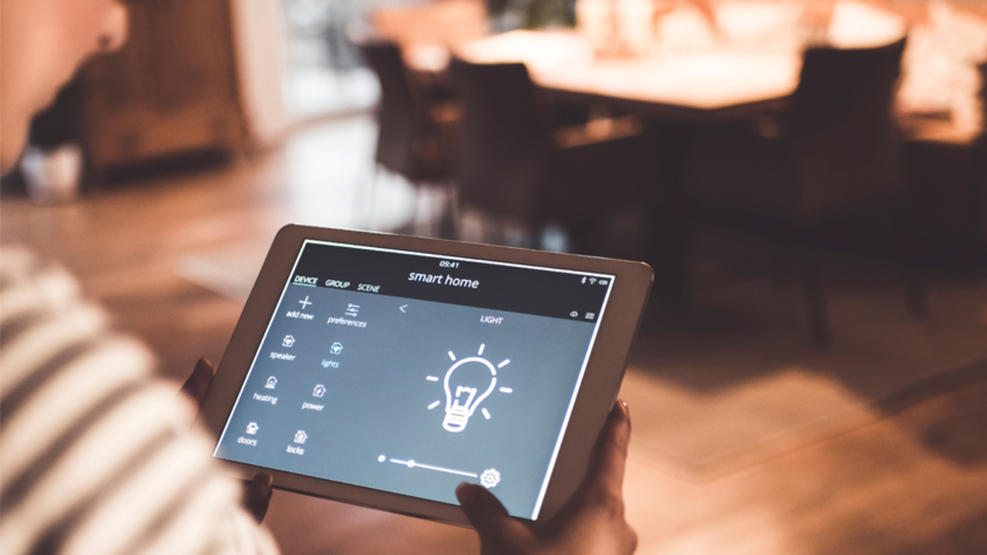 Mit Smart-Home-Geräten könnt ihr Vieles mit dem Handy oder Tablet steuern Smart home