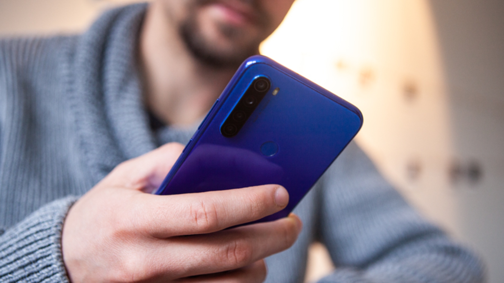 Redmi Note 8T Test Rückseite des Redmi Note 8T in Blau