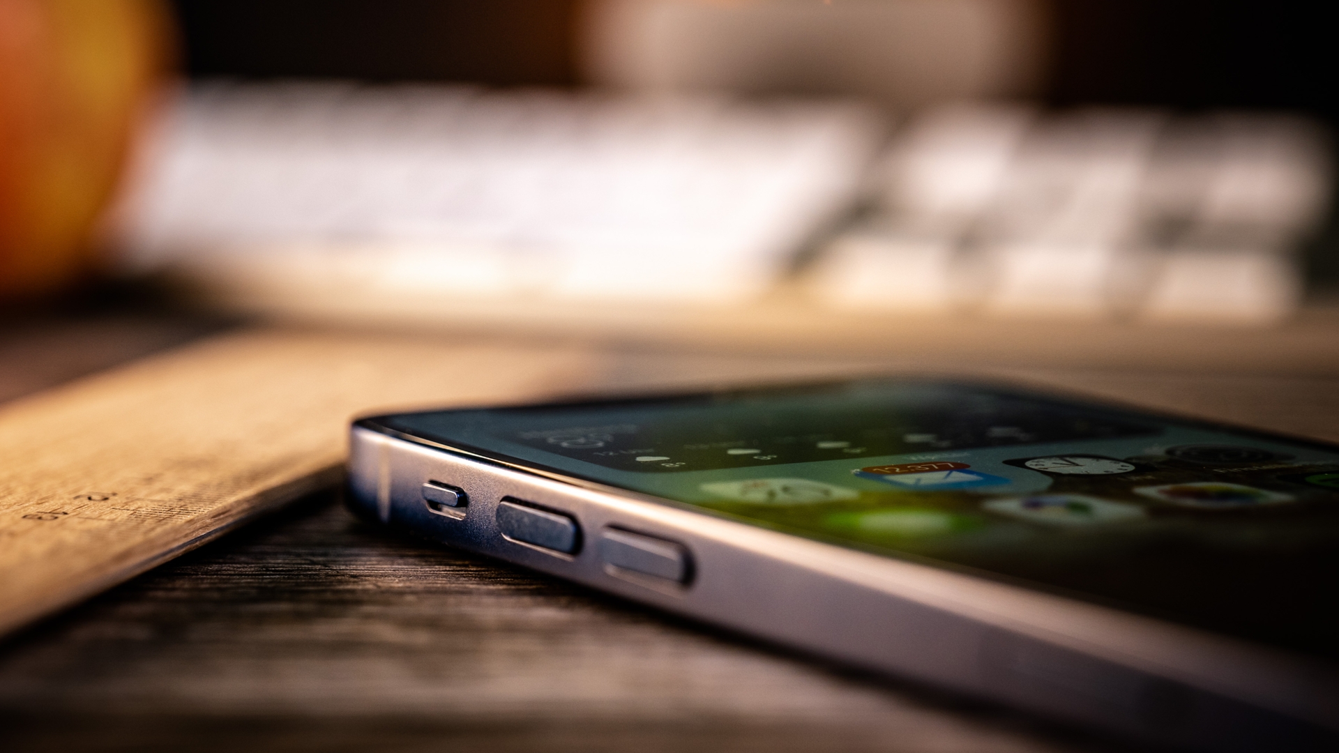 iPhone 12 mini Seitentasten iPhone 12 mini