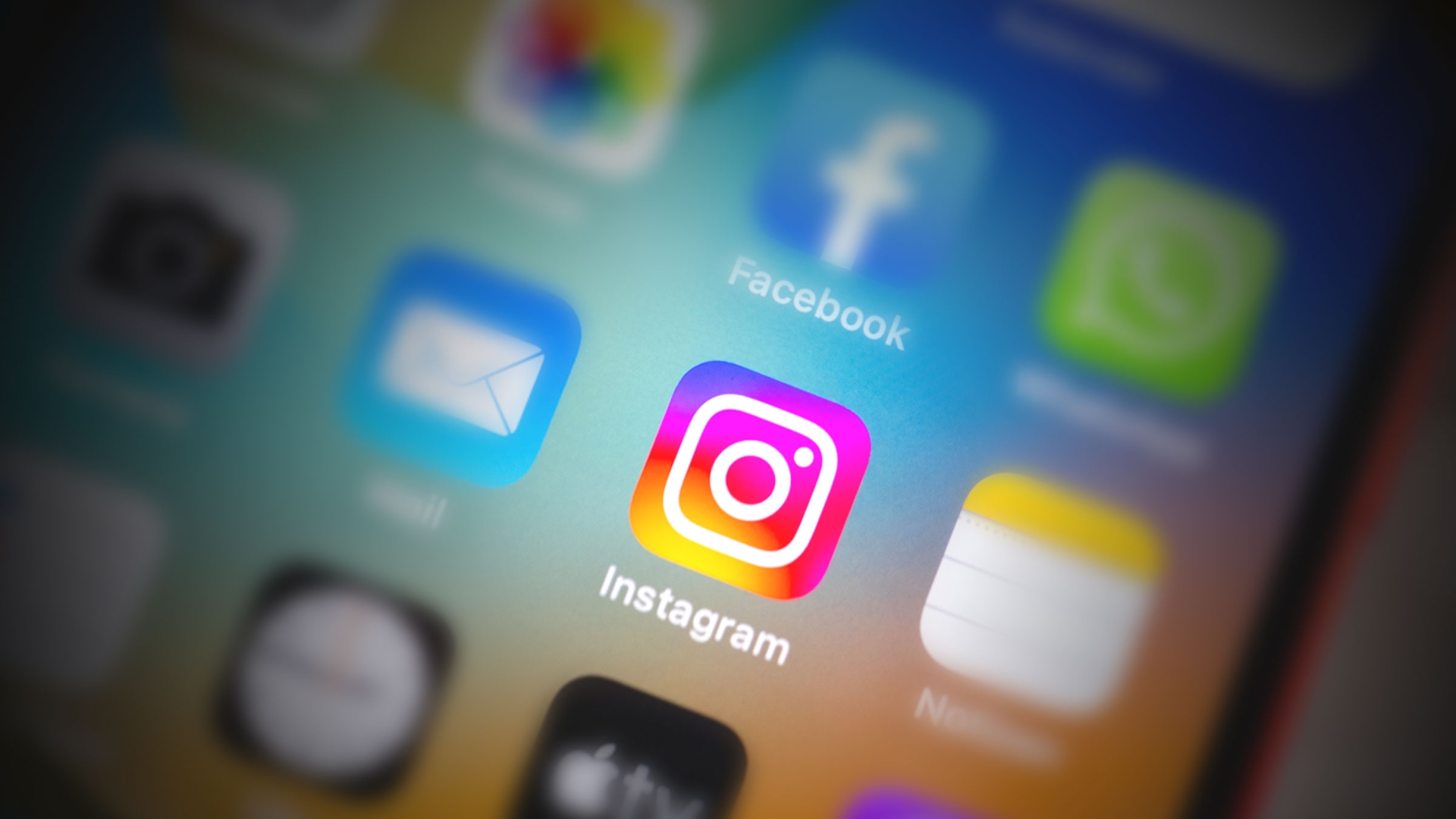 Bislang mussten sich iPad-Nutzer mit einer aufgeblasenen iPhone-App begnügen iPhone 14 Display mit Instagram-App-Symbol