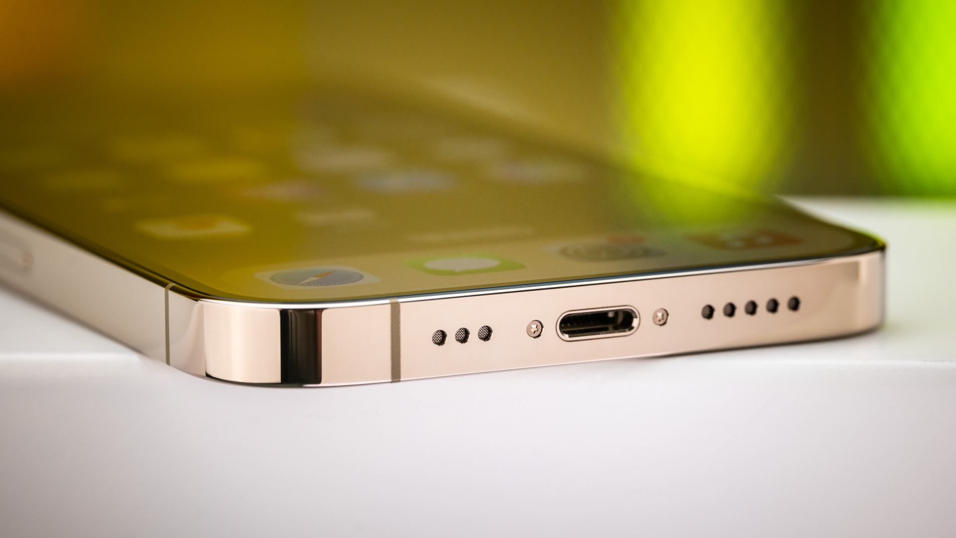 Der Lightning-Anschluss (Bild) ist beim iPhone 15 für USB-C gewichen iPhone 14 Pro