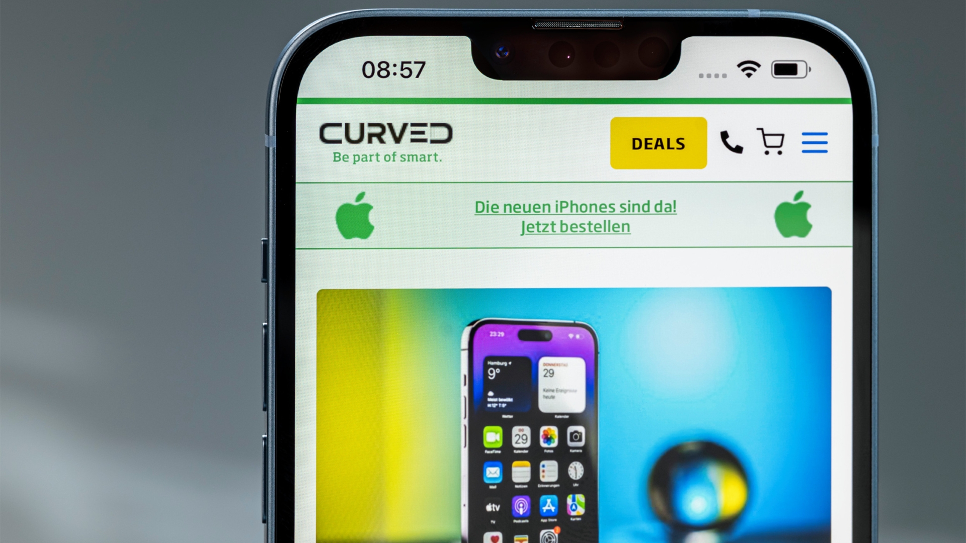 Ab Werk zeigt euer iPhone den Ladestand nicht in der Statusleiste an. Aber das lässt sich ändern iPhone 14 Plus Test Notch und Displayränder