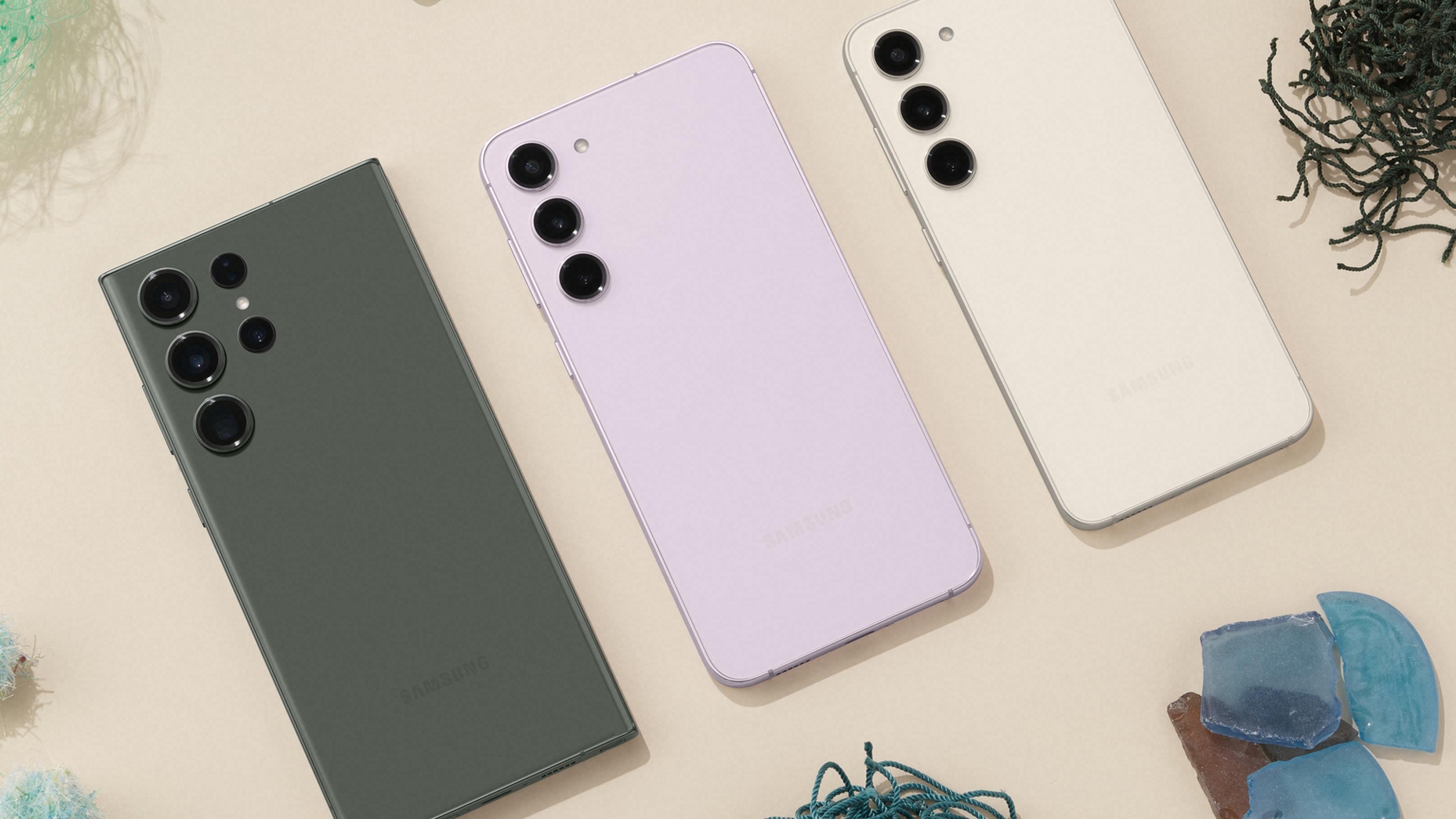 Galaxy S23 laden: Praktische Stromzufuhr mit und ohne Kabel Galaxy S23 Reihe Rückseite