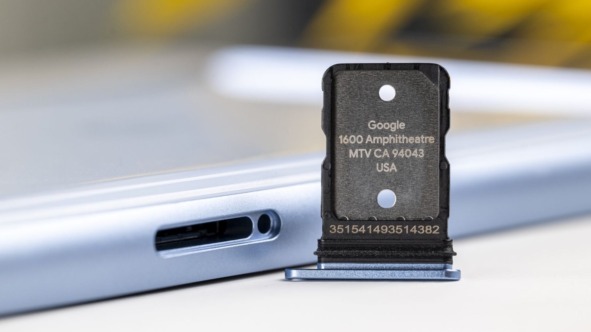 Pixel 7a SIM Slot