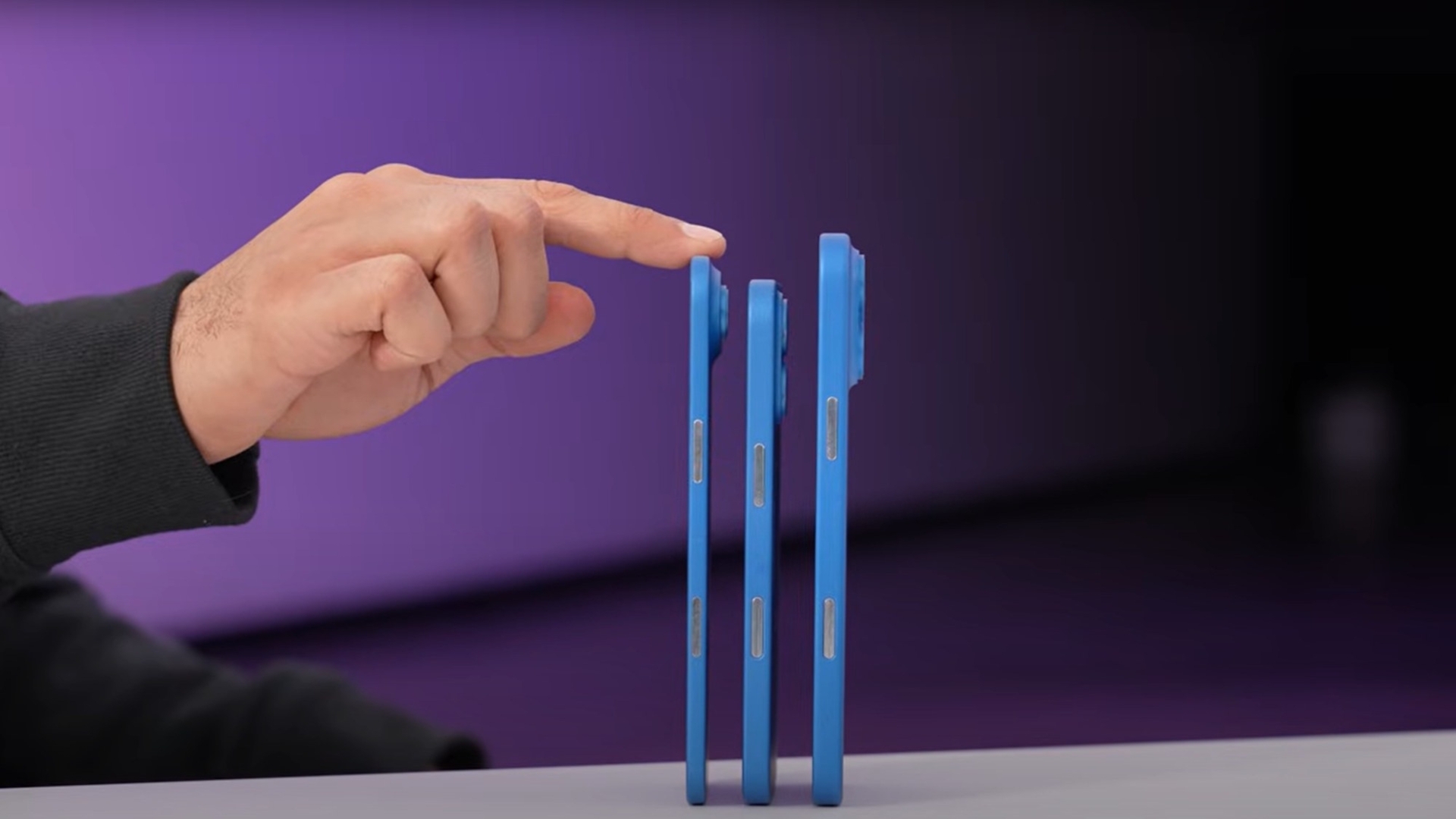 Die extrem dünne Bauweise des iPhone 17 Air könnte ein Problem werden iPhone 17 Air im Größenvergleich