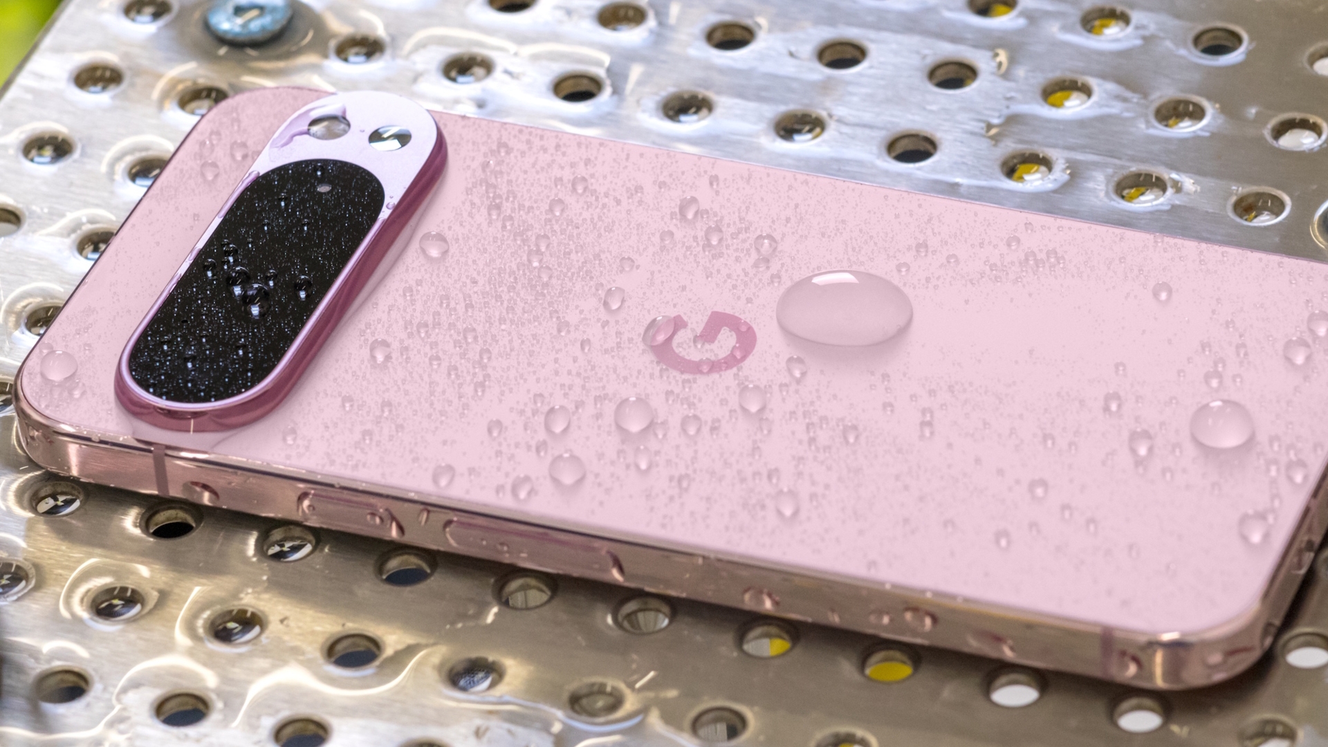 Das Google Pixel 9 in Peony