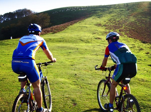 Google Maps verrät Radfahrern die Höhenmeter, die sie auf einer Route erwarten.