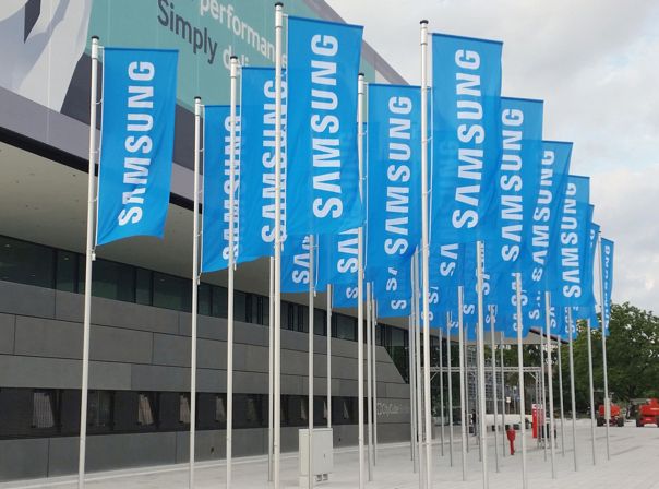 Samsung zeigt schon vor der Messe Flagge.