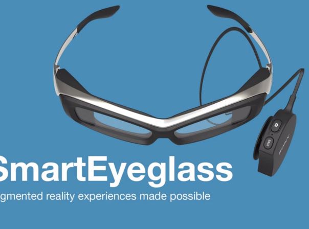 Sony will die erste Version der SmartEyeglass ab März 215 verkaufen.