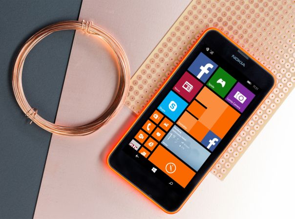 Die Technical Preview von Windows 10 bringt unter anderem sehr große Kacheln aus das Lumia 635.