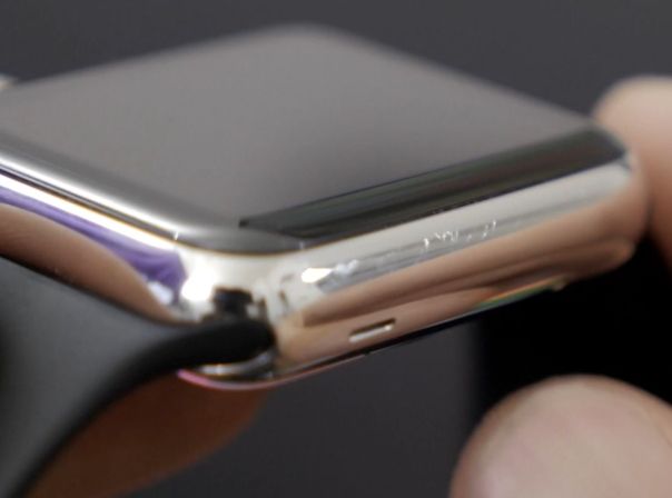 Kleine Kratzer könnt Ihr bei der Apple Watch einfach selbst entfernen Kleine Kratzer könnt Ihr bei der Apple Watch einfach selbst entfernen