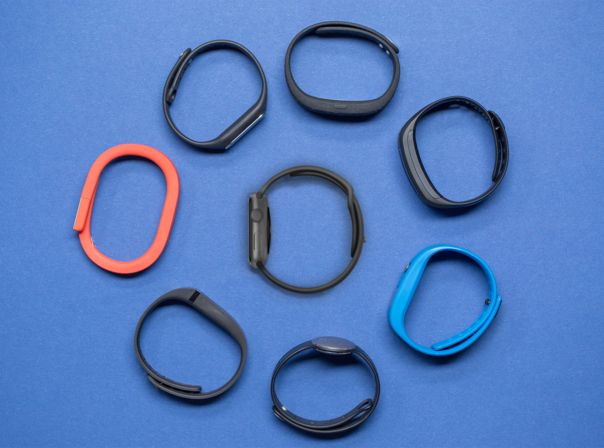 Smartwatch, Fitnesstracker oder doch lieber eine Sportuhr? Unser Wearable-Guide hilft weiter. Smartwatch, Fitnesstracker oder doch lieber eine Sportuhr? Unser Wearable-Guide hilft weiter.