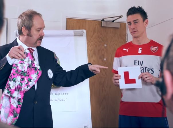 Auch die Aussprache der Namen einiger Arsenal-Spieler wird trainiert