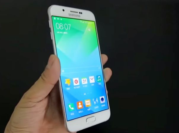 Samsung Galaxy A8 Hands On