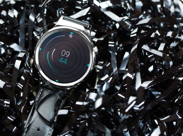 Huawei Watch: Schicke Edelstahl-Smartwatch mit Android Wear.