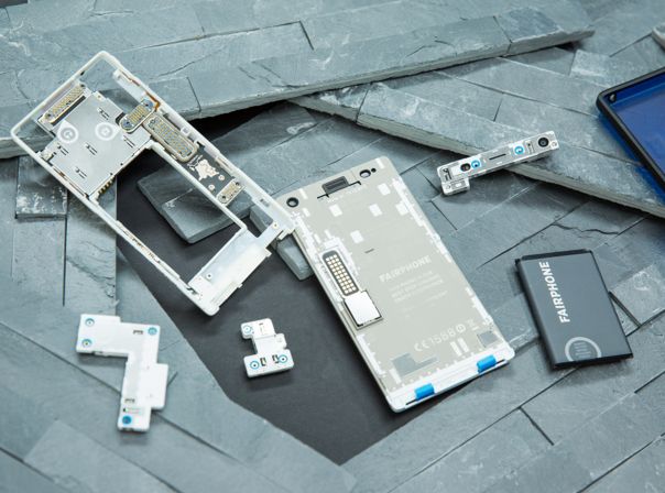 Auseinandergenommen: das Fairphone 2 Auseinandergenommen: das Fairphone 2