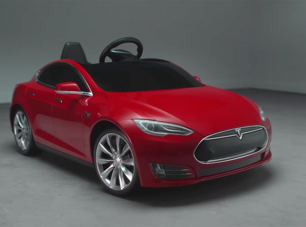 Der Tesla Model S von RadioFlyer