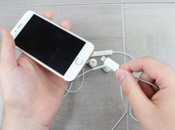 Lightning EarPods