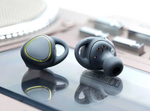 SAMSUNG Gear IconX 03