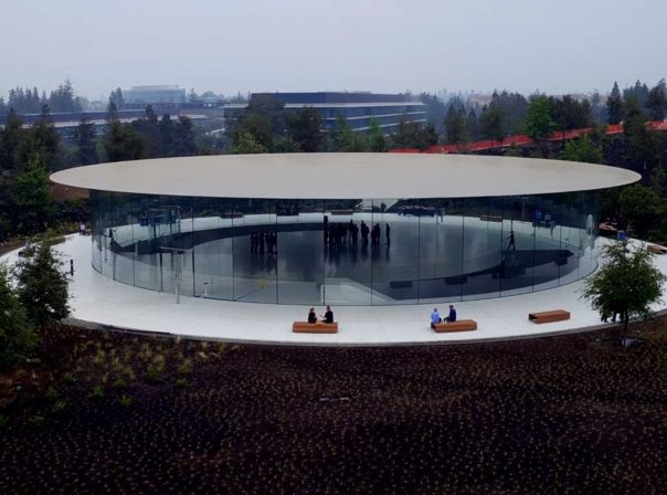 Das Steve Jobs Theater ist fertig