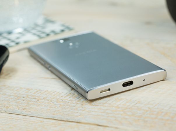 Sony Xperia XA2