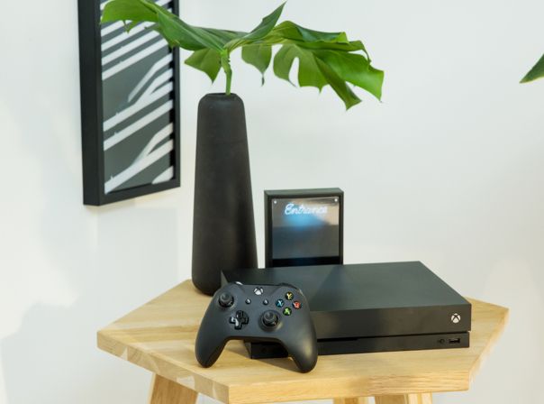 Xbox One X Xbox One X