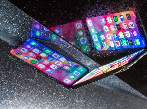 iPhone X spiegelt sich