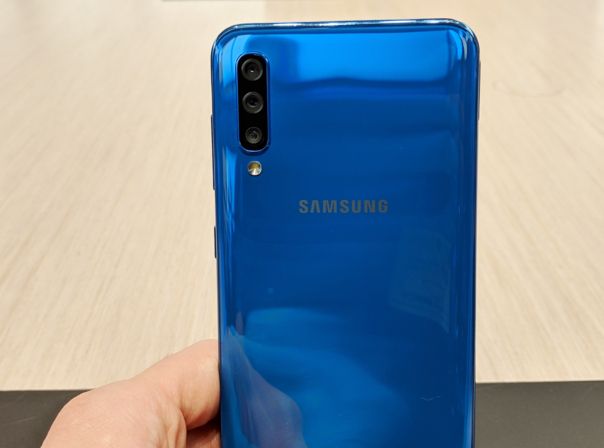 Samsung Galaxy A50 mit Triple-Kamera – wie Galaxy A90