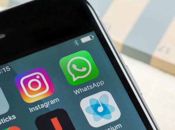 Hört Instagram uns alle per Mikrofon ab? WhatsApp auf dem Homescreen