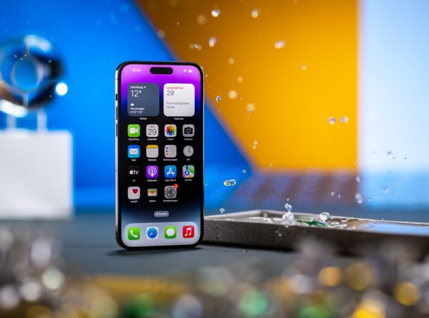 Das iPhone 14 Pro Max bekommt Apple Intelligence leider nicht mehr iPhone 14 Pro Max Wassertropfen