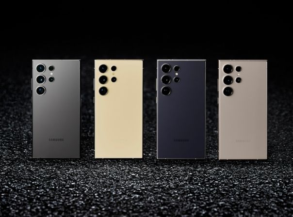 Das Galaxy S24 Ultra in den vier Standardfarben Galaxy S24 Ultra in den Standardfarben