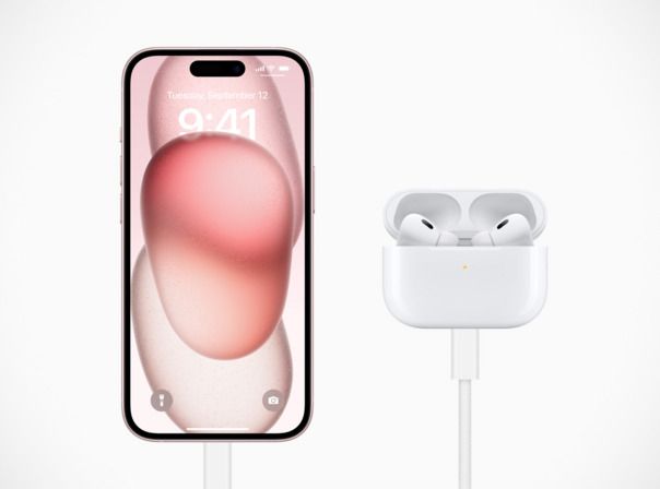 iPhone 15 kann AirPods laden