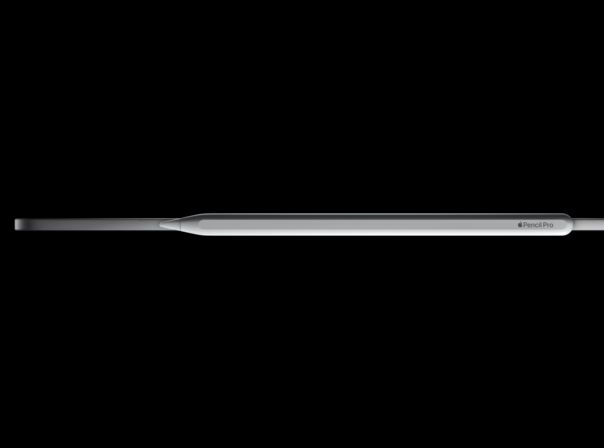 Der Apple Pencil Pro angedockt am iPad Pro (M4)