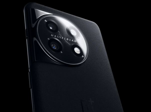 Das OnePlus 11 5G in Schwarz OnePlus 11 5G in Titan Black