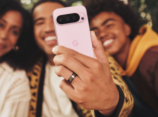 Das Pixel 9 Pro (Bild) gehört zu den Modellen, die das Update auf Android 15 bekommen haben Google Pixel 9 Pro in der Praxis