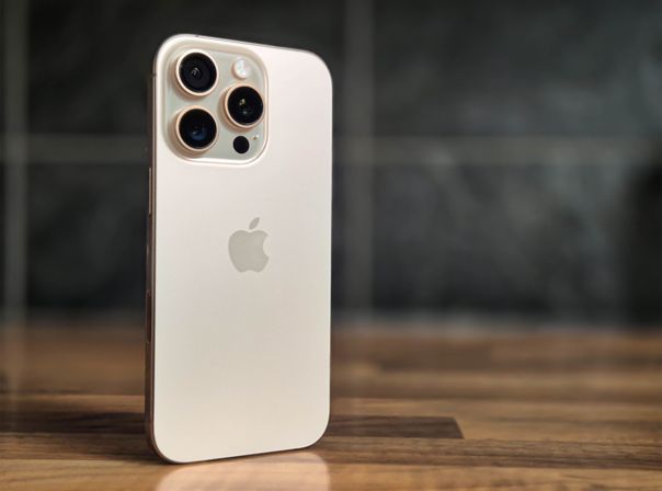 iPhone 16 Pro Kamera Rückseite voll