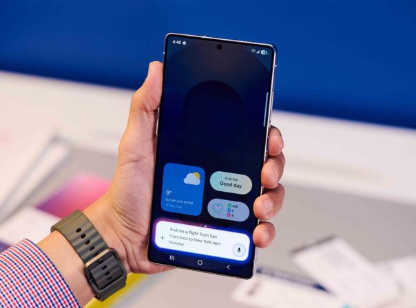 Das Design des Galaxy S26 Ultra soll sich vom Vorgänger (Bild) unterscheiden Das Dynamic AMOLED 2X Display des Galaxy S25 Ultra