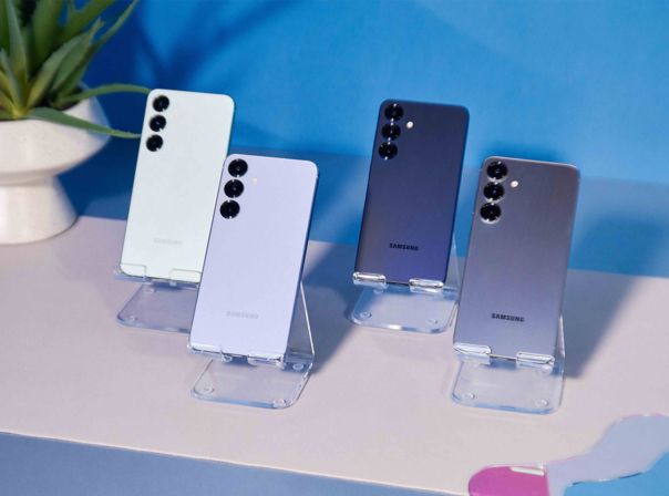 Das Galaxy S25 Plus in den vier Standardfarben