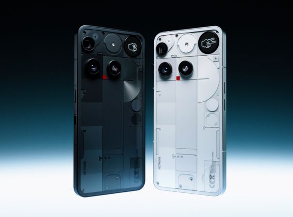 Das Nothing Phone (3) in Schwarz und Weiß