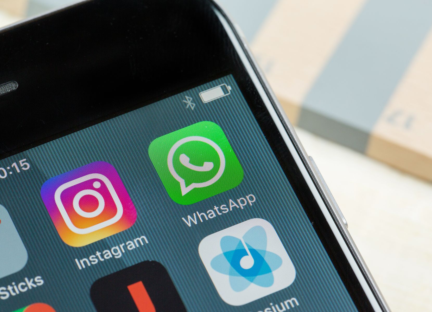 Hört Instagram uns alle per Mikrofon ab? WhatsApp auf dem Homescreen