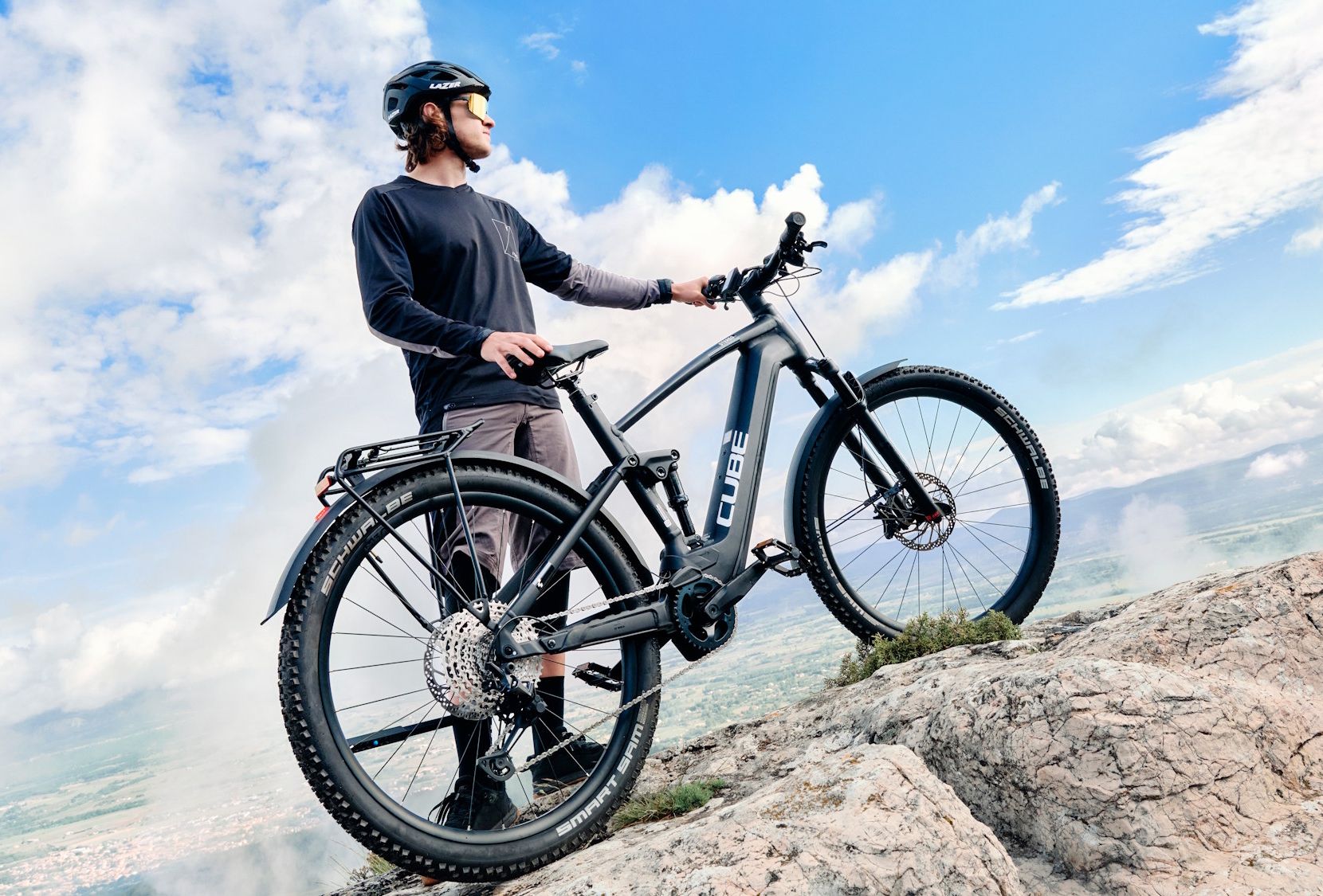 Wie wäre es mit einem stylischen E-Bike von Cube? E-Bike von Cube