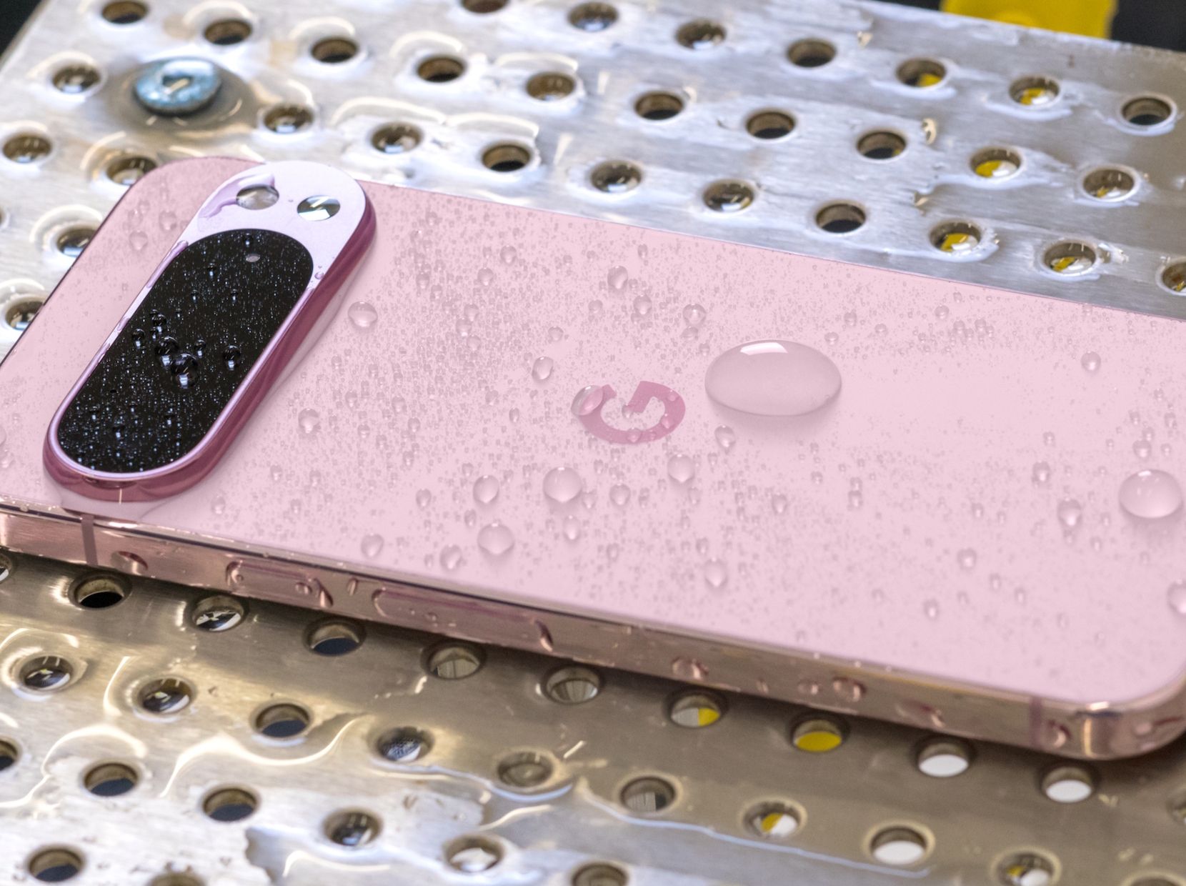 Das Google Pixel 9 in Peony
